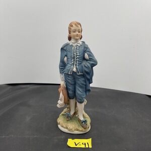 Left‎ on Blue Boy Figurine (v41)